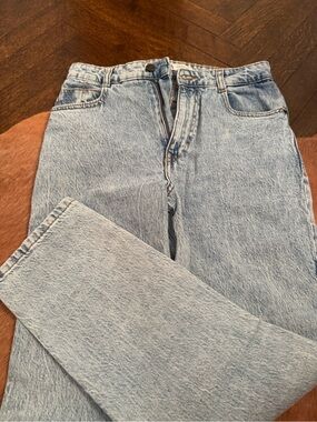 Zara Light Blue Straight Leg Women’s Jeans